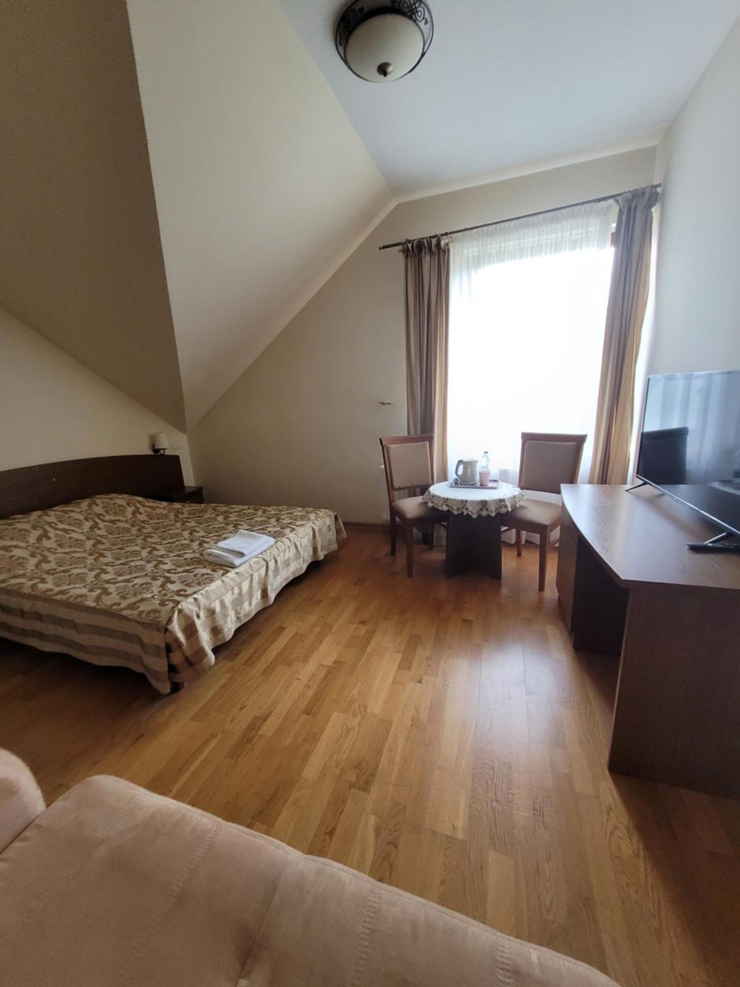 Dworek Biesiadny Radzewice Ngoại thất bức ảnh